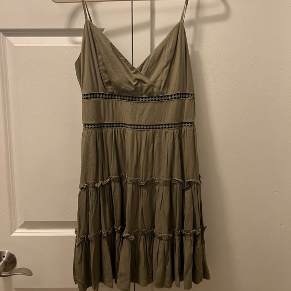Never worn linen dress - Picture 1 of 3